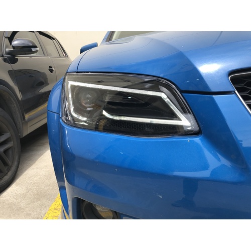 HEADLIGHTS FOR VE COMMODORE SERIES 1 & 2 - PAIR - BLACK STYLE DRL  OPTIONAL GLOBE
